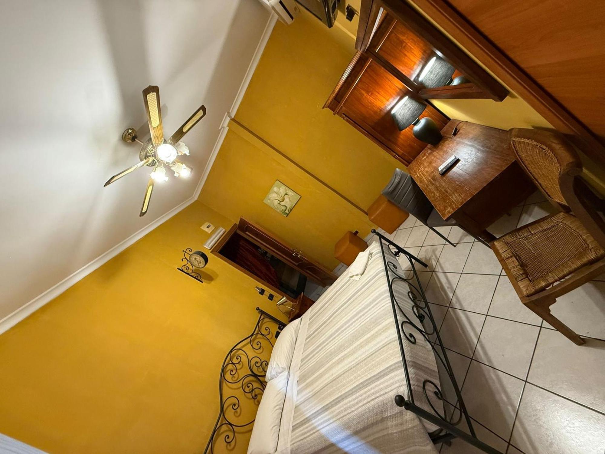 Viennese Due — Foto 3